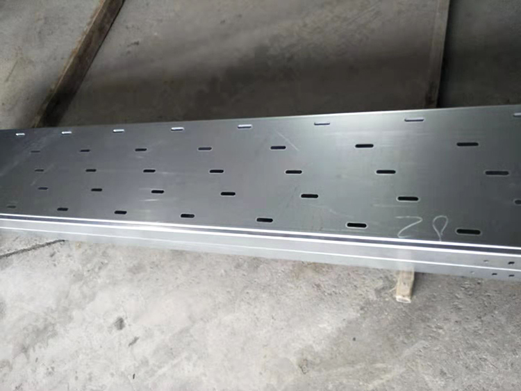 托盤(pán)線槽橋架往往會(huì)引起連鎖事件